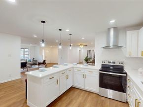 1608  Holt Street , Fort Worth Texas 76103