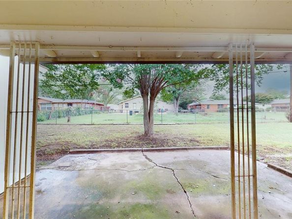1608  Holt Street , Fort Worth Texas 76103