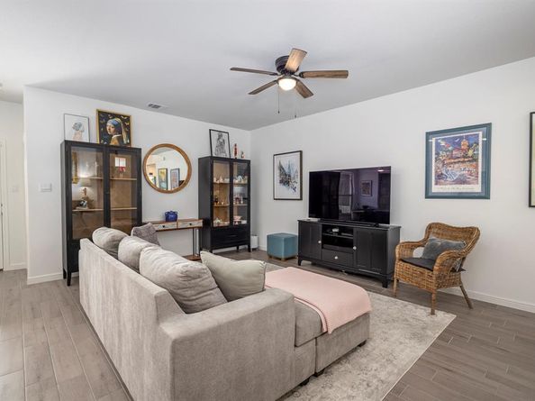 9657  Alderleaf Trail , Fort Worth Texas 76036
