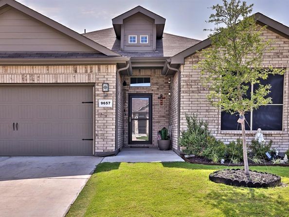 9657  Alderleaf Trail , Fort Worth Texas 76036
