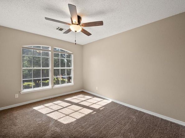 2213  Laura Elizabeth Trail , Mansfield Texas 76063