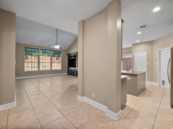 2213  Laura Elizabeth Trail , Mansfield Texas 76063