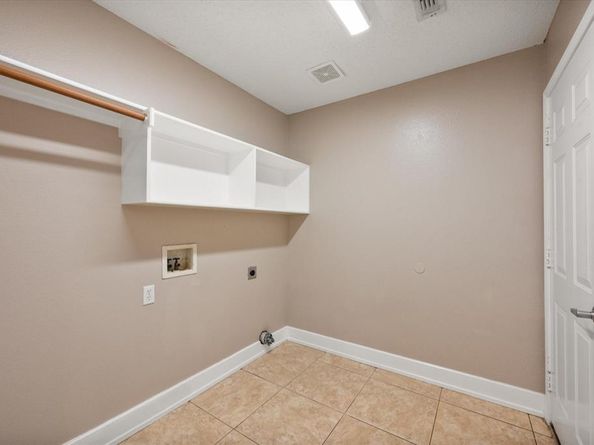 2213  Laura Elizabeth Trail , Mansfield Texas 76063