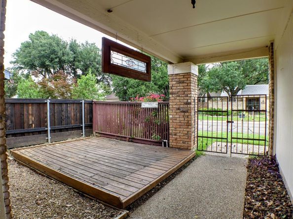 1608  Grandview Drive , Arlington Texas 76012