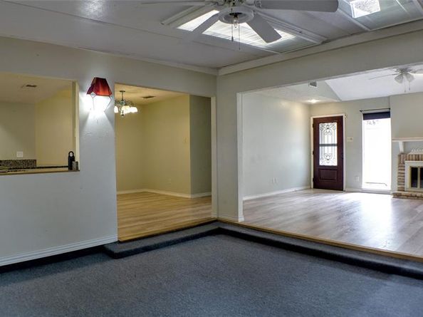 1608  Grandview Drive , Arlington Texas 76012