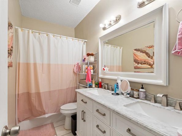 3001  Penstemon Court , Garland Texas 75040