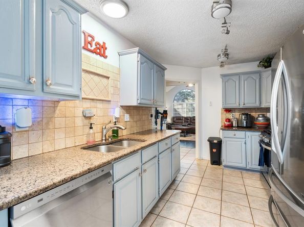 3001  Penstemon Court , Garland Texas 75040
