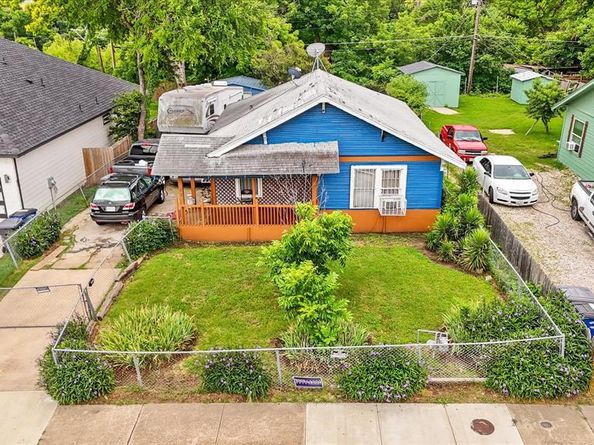 1342 E Waco Avenue , Dallas Texas 75216