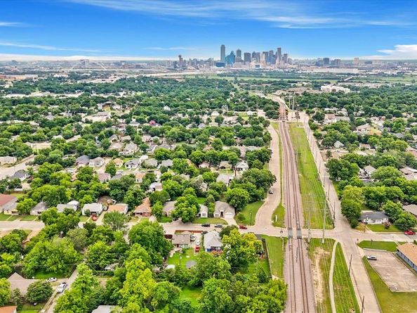1342 E Waco Avenue , Dallas Texas 75216