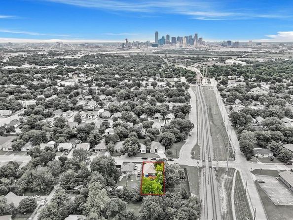 1342 E Waco Avenue , Dallas Texas 75216