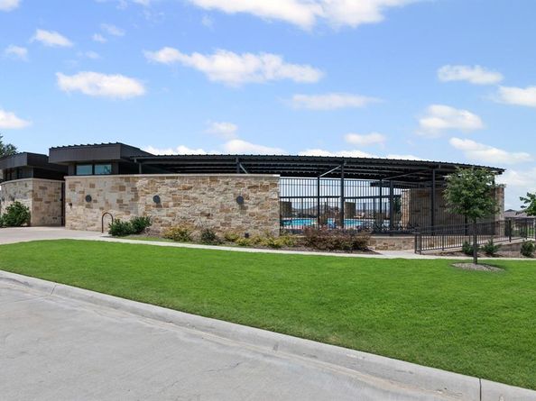 724  Cromane Road , Fort Worth Texas 76052