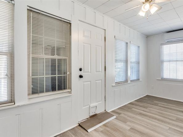 4812  Calmont Avenue , Fort Worth Texas 76107