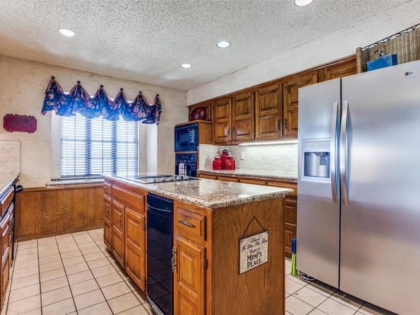 2829  Colleen Drive , Garland Texas 75043
