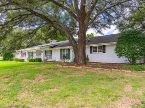 6079  Wonder Drive , Fort Worth Texas 76133