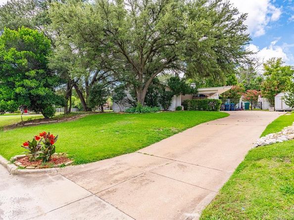 6079  Wonder Drive , Fort Worth Texas 76133