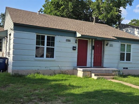 2915  Falls Drive , Dallas Texas 75211