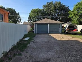 2915  Falls Drive , Dallas Texas 75211