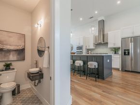 3200  Ross Avenue  6, Dallas Texas 75204