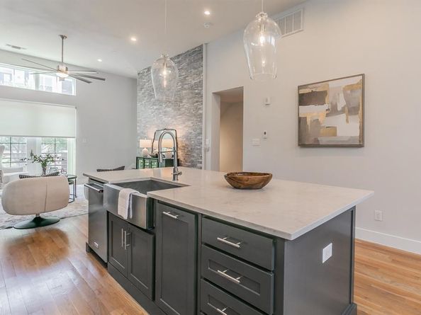 3200  Ross Avenue  6, Dallas Texas 75204