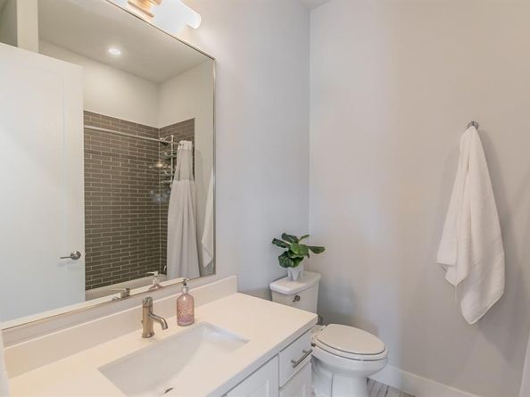 3200  Ross Avenue  6, Dallas Texas 75204