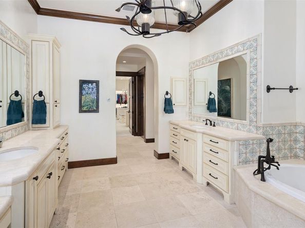 31  Abbey Woods Lane , Dallas Texas 75248