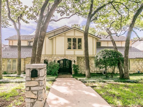1306  Riverview Drive , Arlington Texas 76012