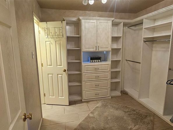 5632  Centeridge Drive , Dallas Texas 75249
