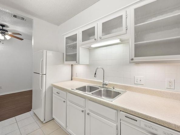 2105  Count Fleet Drive  202, Arlington Texas 76011