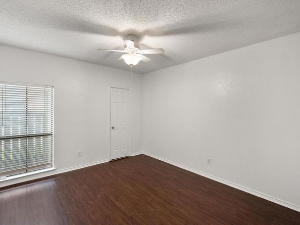 2105  Count Fleet Drive  202, Arlington Texas 76011