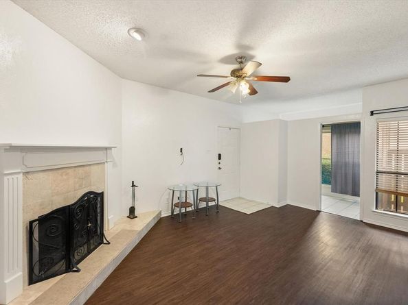 2105  Count Fleet Drive  202, Arlington Texas 76011