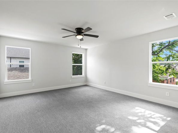 3211  Chihuahua Avenue , Dallas Texas 75212