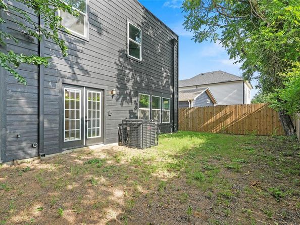 3211  Chihuahua Avenue , Dallas Texas 75212