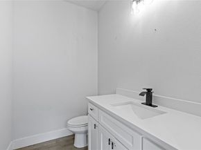 3211  Chihuahua Avenue , Dallas Texas 75212