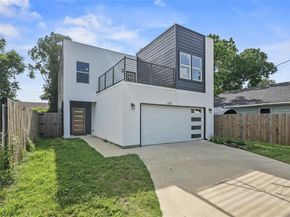 3211  Chihuahua Avenue , Dallas Texas 75212