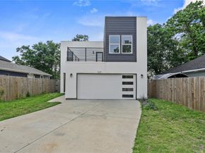 3211  Chihuahua Avenue , Dallas Texas 75212