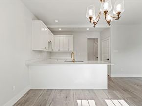 3211  Chihuahua Avenue , Dallas Texas 75212