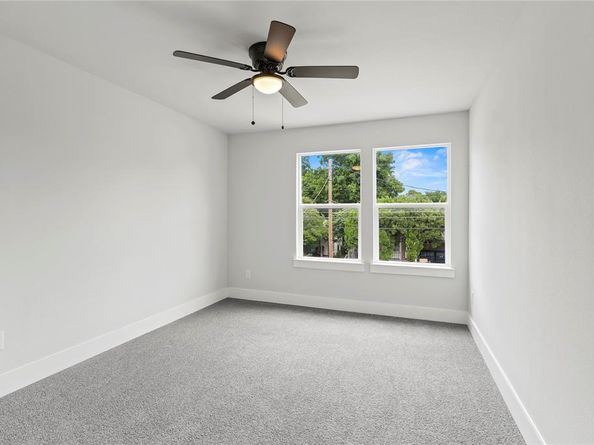 3211  Chihuahua Avenue , Dallas Texas 75212