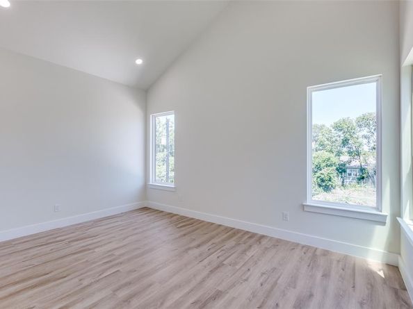 423  Sparks Street , Dallas Texas 75203
