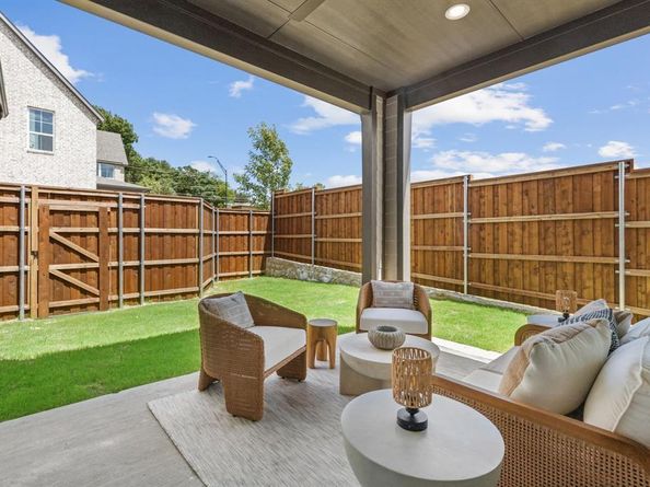 9356  Charlie Lane , Dallas Texas 75238
