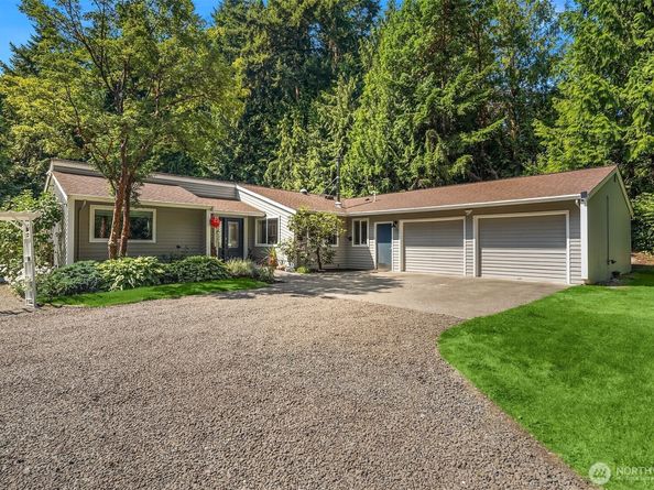 11471 Kallgren Road NE, Bainbridge Island WA 98110