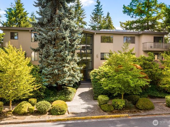 9901 NE 4th Street 1, Bellevue WA 98004