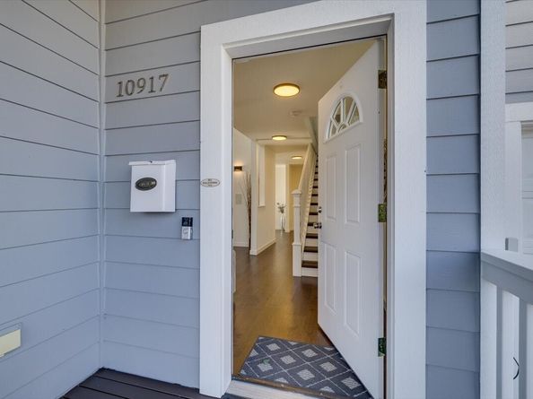 10917 28th Avenue SW, Seattle WA 98146