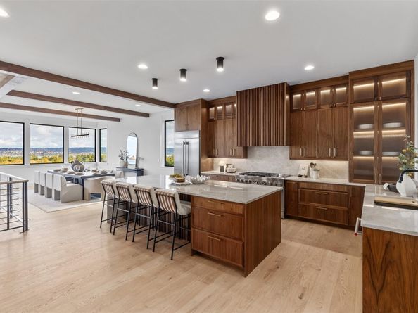 7721 57th Avenue NE, Seattle WA 98115