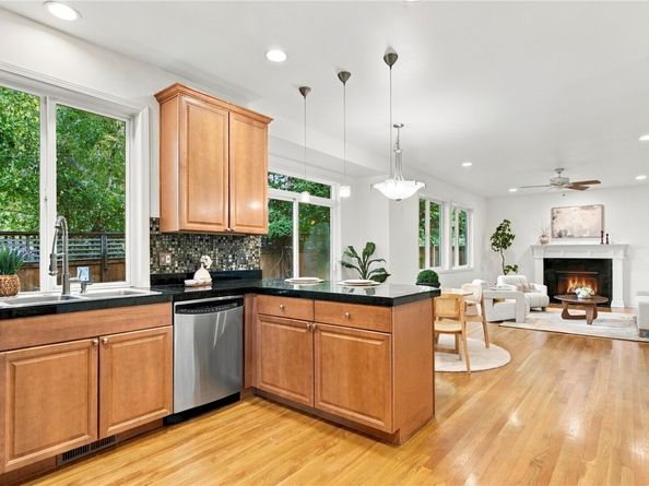 7924 NE 184th Street, Kenmore WA 98028