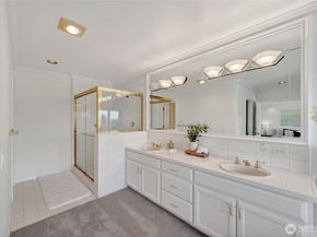 8762 Paisley Drive NE, Seattle WA 98115