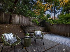 1010 106th Avenue SE, Bellevue WA 98004
