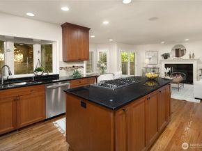 1010 106th Avenue SE, Bellevue WA 98004