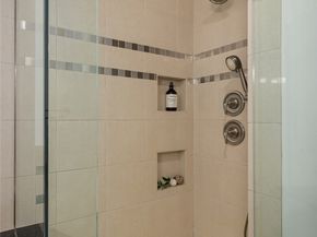 1010 106th Avenue SE, Bellevue WA 98004