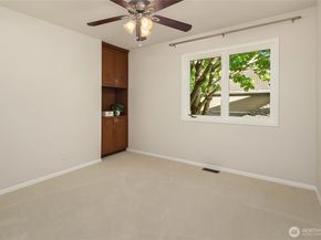 1010 106th Avenue SE, Bellevue WA 98004