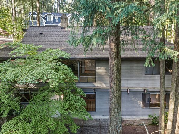 12929 NE 25th Place, Bellevue WA 98005